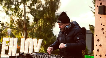 DJ set en vivo de Juan Schreiber - Cerro Otto